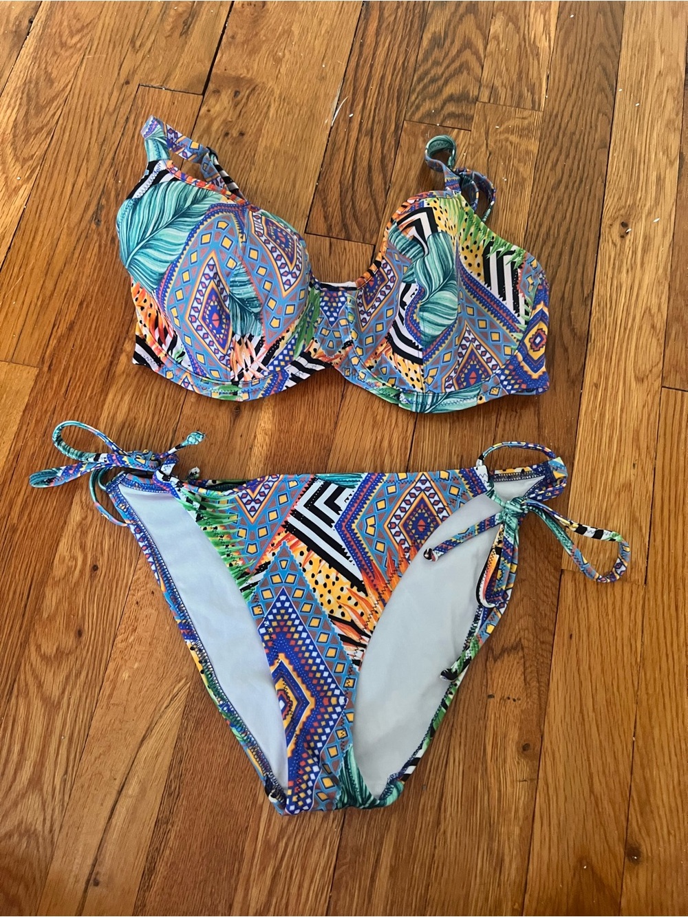 Freya Bikini set. Top in 32 E and bottom size small. Can be sold separately.